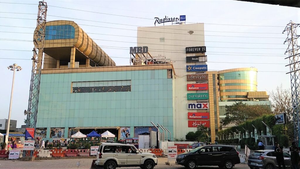 Advertising in Cinepolis MBD Neopolis Mall, Ludhiana